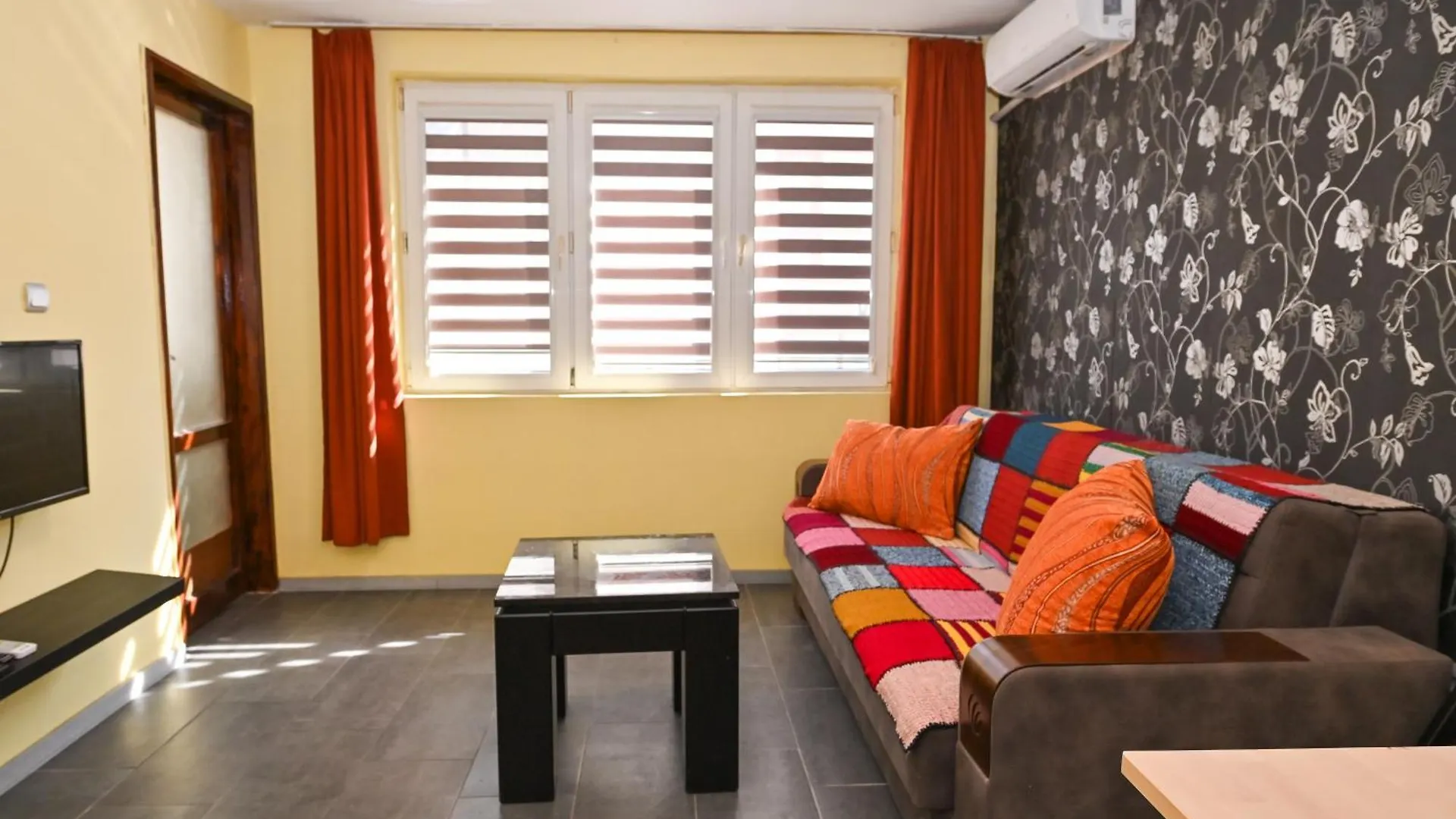 Eli Apartment Burgas City 0*,  Bulharsko
